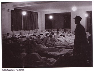 Peter Joachim Lapp: Schüler in Uniform